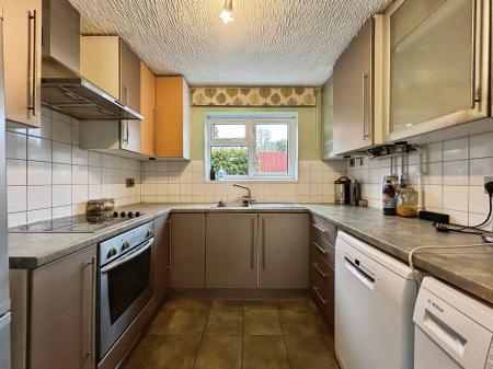 3 bedroom Semi-detached house for sale in Lawrence Close, Amesbury, SP4