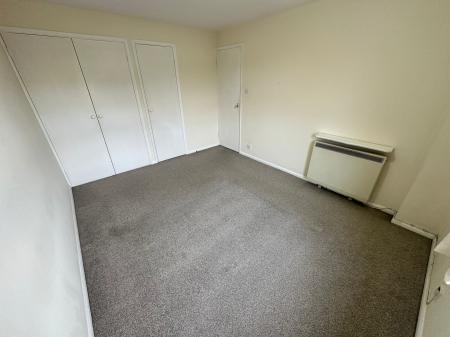 2 bedroom Flat to let in Avonmead Court, Amesbury, SP4