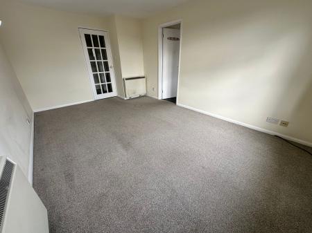 2 bedroom Flat to let in Avonmead Court, Amesbury, SP4