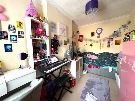 2 bedroom Terraced House for sale in York Road, Salisbury