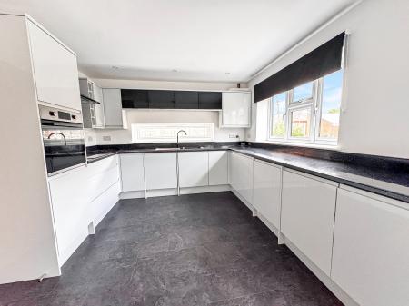 3 bedroom Bungalow for sale in School Road, Durrington