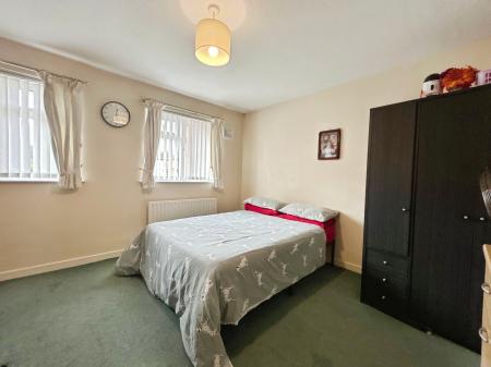 2 bedroom Terraced House for sale in Ravenscroft, Salisbury, SP2