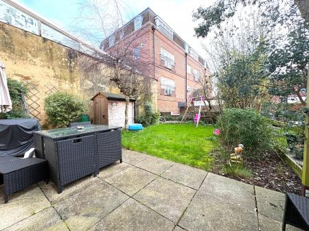 2 bedroom Maisonette for sale in Summerlock Mews, Fisherton Street, Salisbury, SP2