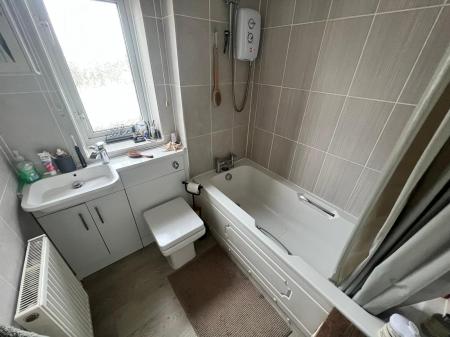 3 bedroom Semi-detached house to let in Poores Road, Durrington, Salisbury, SP4