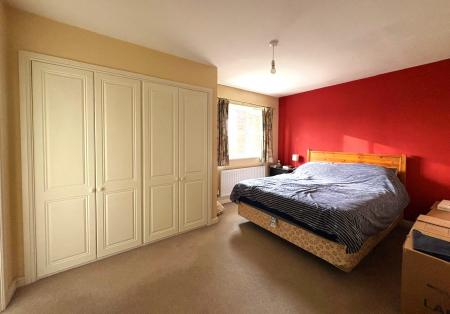 3 bedroom House for sale in Bugdens Close, Amesbury, SP4