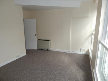 1 bedroom Flat to let in *VIEWINGS PAUSED* Castle Street, Salisbury, SP1