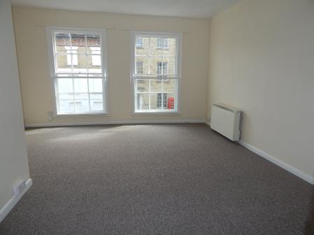 1 bedroom Flat to let in *VIEWINGS PAUSED* Castle Street, Salisbury, SP1