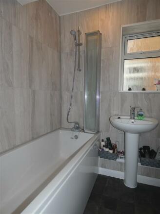 2 bedroom Flat to let in Elm Grove Place, Salisbury, SP1