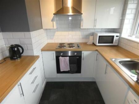 2 bedroom Flat to let in Elm Grove Place, Salisbury, SP1