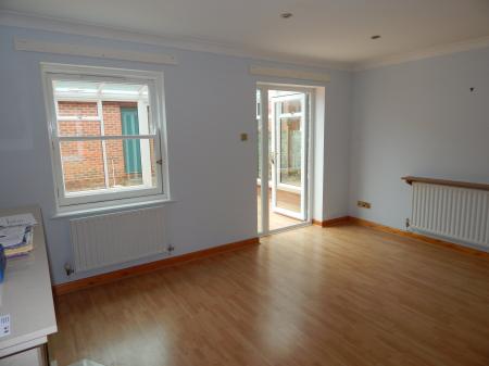 3 bedroom End of terrace house to let in *VIEWINGS PAUSED* Gigant Street, Salisbury, SP1