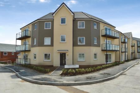 1 bedroom Flat to let in Davies Road, Longhedge Village, Salisbury, SP4