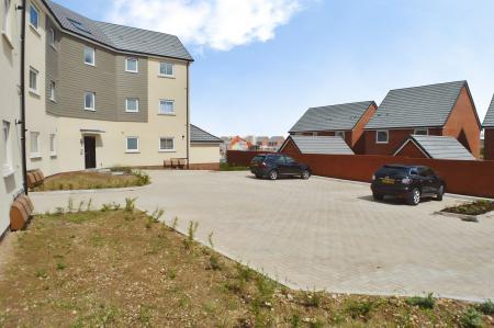 1 bedroom Flat to let in Davies Road, Longhedge Village, Salisbury, SP4