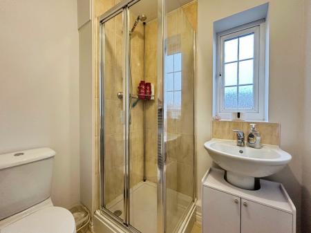 2 bedroom Link detached house for sale in Clover Lane, Durrington, SP4