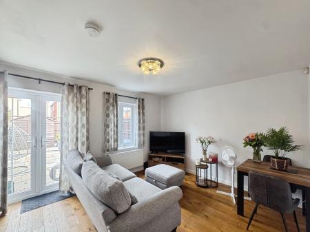 2 bedroom Link detached house for sale in Clover Lane, Durrington, SP4