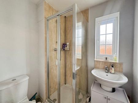 2 bedroom Link detached house for sale in Clover Lane, Durrington, SP4