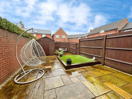 2 bedroom Link detached house for sale in Clover Lane, Durrington, SP4