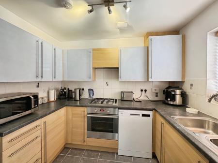 2 bedroom Link detached house for sale in Clover Lane, Durrington, SP4