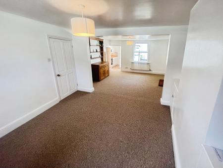 4 bedroom Terraced House to let in Gigant Street, Salisbury, SP1
