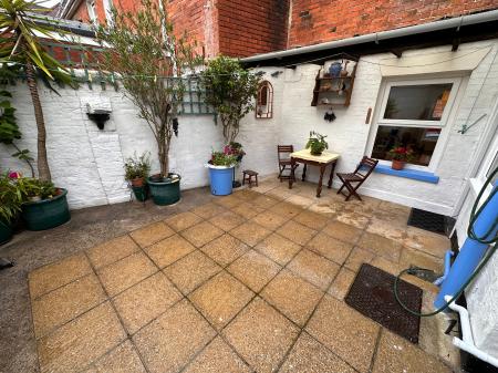 4 bedroom Terraced House to let in Gigant Street, Salisbury, SP1