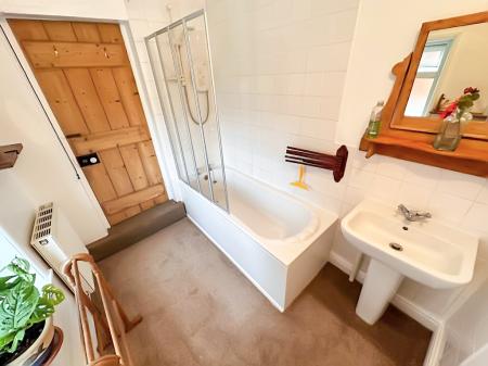 4 bedroom Terraced House to let in Gigant Street, Salisbury, SP1