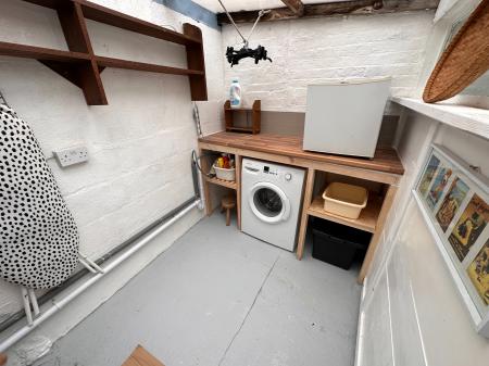 4 bedroom Terraced House to let in Gigant Street, Salisbury, SP1