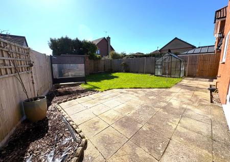 4 bedroom Link detached house for sale in Reed Walk, Durrington, SP4