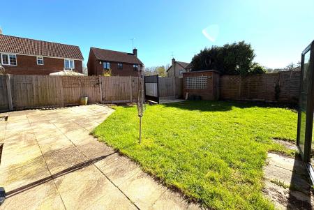 4 bedroom Link detached house for sale in Reed Walk, Durrington, SP4