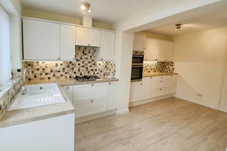 2 bedroom End of terrace house to let in Wilman Way, Salisbury, SP2