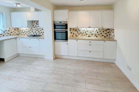 2 bedroom End of terrace house to let in *VIEWINGS PAUSED* Wilman Way, Salisbury, SP2