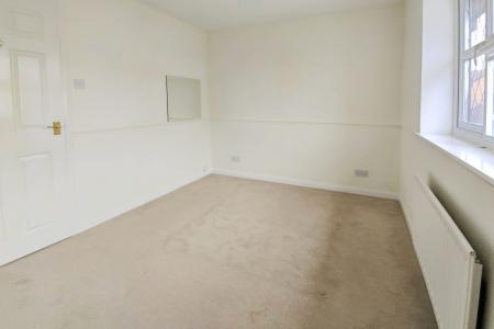 2 bedroom End of terrace house to let in *VIEWINGS PAUSED* Wilman Way, Salisbury, SP2