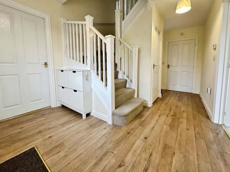 4 bedroom Detached house to let in Virginia Way, Old Sarum, Salisbury, SP4