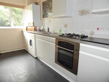 1 bedroom Flat to let in Montgomery Gardens, Salisbury, SP2