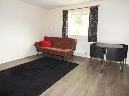 1 bedroom Flat to let in Montgomery Gardens, Salisbury, SP2