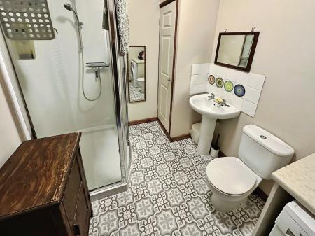 4 bedroom Semi-detached house to let in New Zealand Avenue, Salisbury, SP2