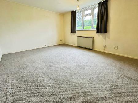 2 bedroom Flat to let in Bonham Close, Great Wishford, SP2