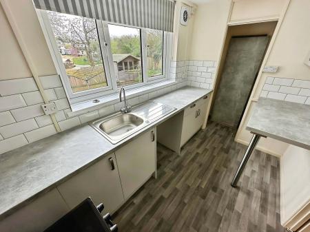 2 bedroom Flat to let in Bonham Close, Great Wishford, SP2