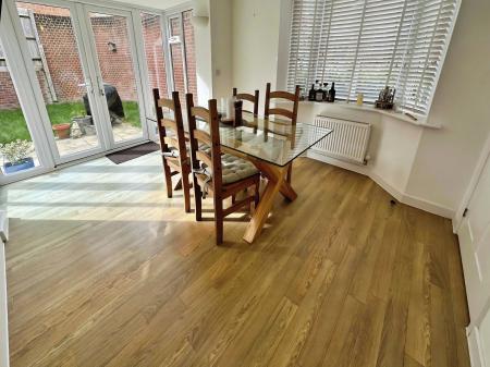 4 bedroom Detached house to let in Drummond Road, Andover, SP11