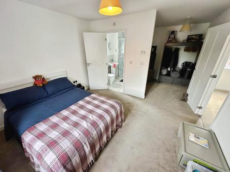 4 bedroom Detached house to let in Drummond Road, Andover, SP11