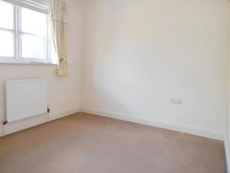 4 bedroom Detached house to let in Norton Drive, Ford, SP4