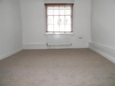 2 bedroom Flat to let in Catherine Street, Salisbury, SP1