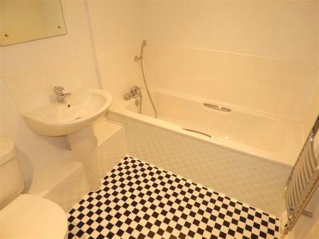 2 bedroom Flat to let in Catherine Street, Salisbury, SP1