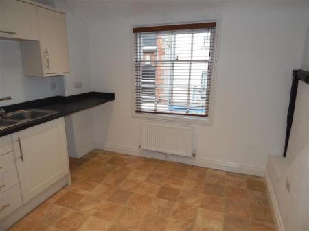 2 bedroom Flat to let in Catherine Street, Salisbury, SP1