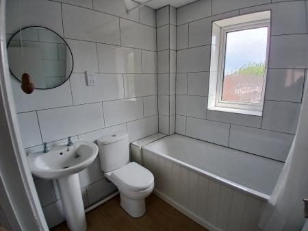 3 bedroom Detached house to let in *VIEWINGS PAUSED* Ayrshire Close, Fugglestone Red, Salisbury, SP2