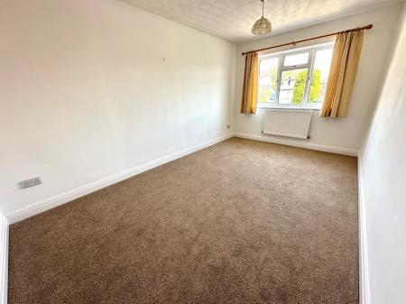 3 bedroom Detached house to let in Ayrshire Close, Fugglestone Red, Salisbury, SP2
