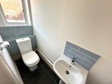 3 bedroom Detached house to let in Ayrshire Close, Fugglestone Red, Salisbury, SP2