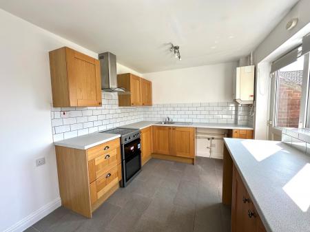 3 bedroom Detached house to let in Ayrshire Close, Fugglestone Red, Salisbury, SP2