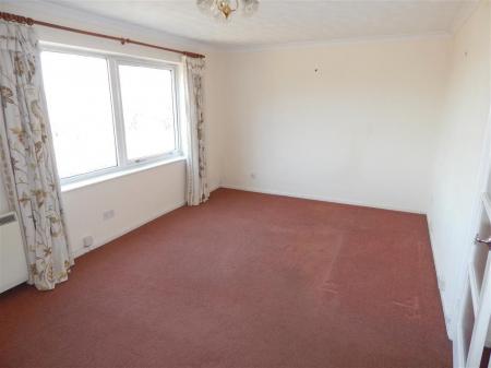 2 bedroom Flat to let in Elm Grove Road, Salisbury, SP1