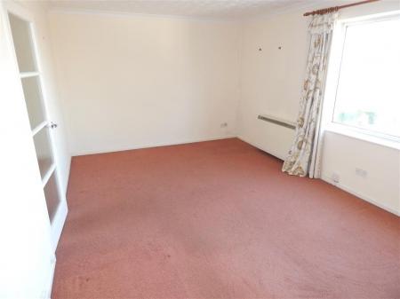 2 bedroom Flat to let in Elm Grove Road, Salisbury, SP1