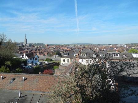 2 bedroom Flat to let in Elm Grove Road, Salisbury, SP1