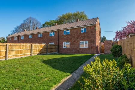 3 bedroom End of terrace house to let in Choulston Close, Netheravon, SP4
